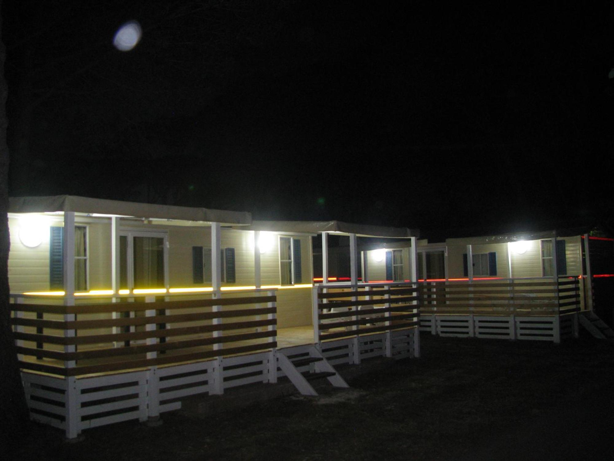 Plamar Mobile Homes Bi Village Fažana Kültér fotó